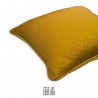 cuscino arredo giallo con motivo di petit pois ton sur ton